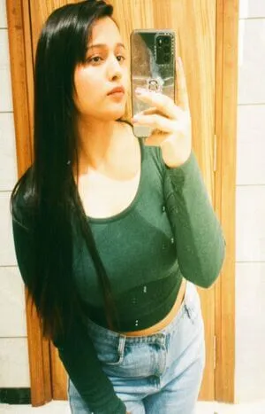 call girls service in Lajpat Nagar