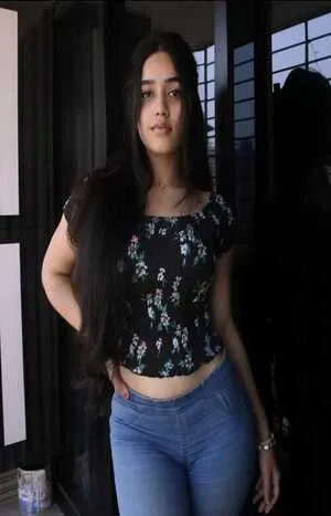 call girl service in Lajpat Nagar